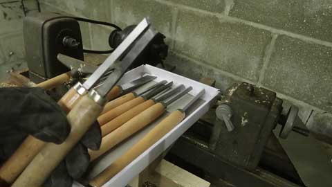 Different Types of Woodturning Tools That Come With A Chisel Set