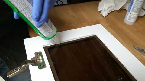 How to Attach Wood to Glass with Silicone Sealant