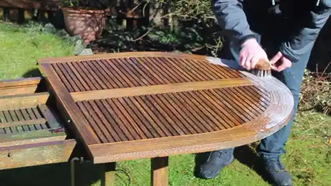Cleaning All The Surfaces Properly