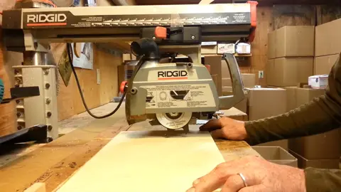 Radial saw with precise miter system