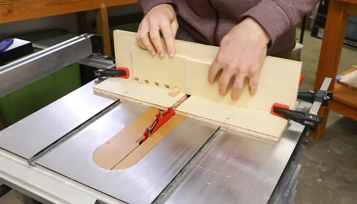 Box-Joint Jig for Router Table