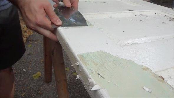 Can You Use Metal Scrapers to Take Paint Off Wooden Door Frames