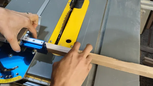 What Angle Does a Kreg Miter Gauge Use To Check